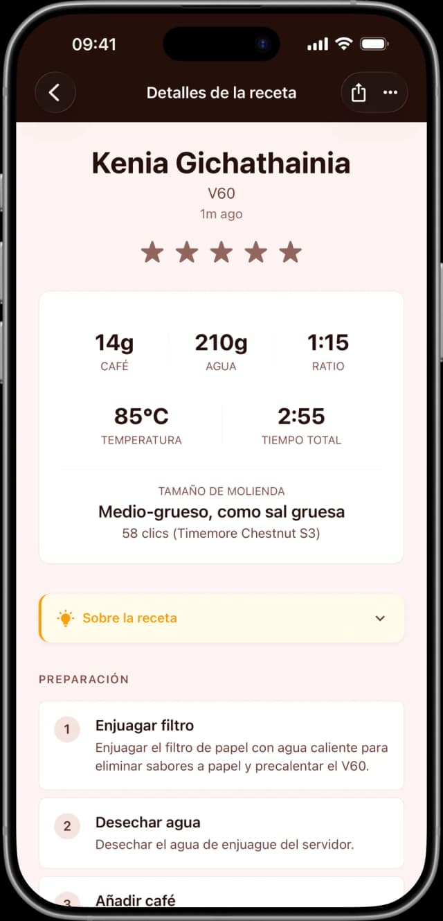 App Coffee Master mostrando una receta base para Kenia Gichathaini en V60 con clicks de molienda, temperatura y tiempos